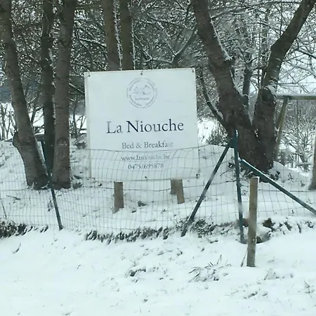 ベッド・アンド・ブレックファスト La Niouche 3*